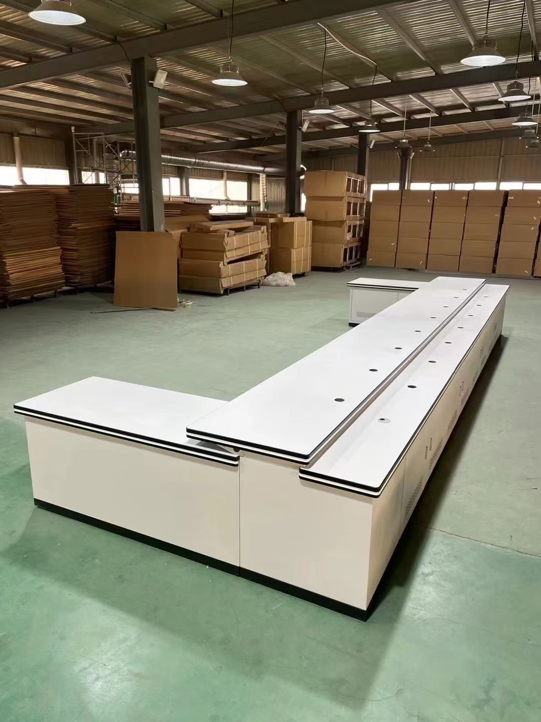 TLC-104 ��������̨