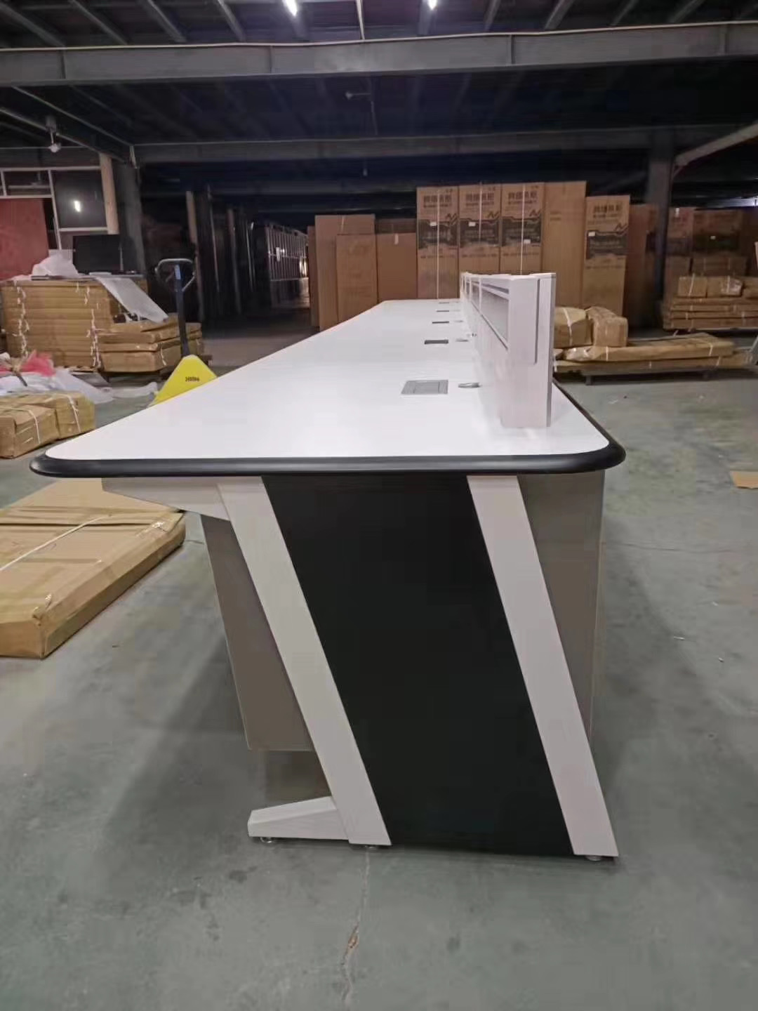 TLC-106��������̨